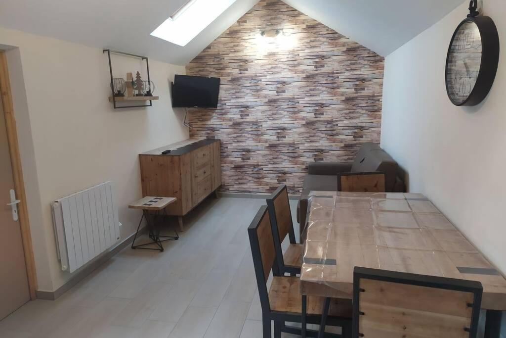 Chalet Avec Jardin Proche Du Mont Saint Michel 뽕또흑송 외부 사진